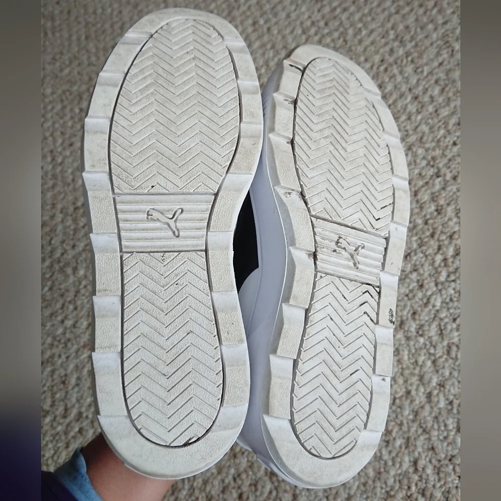 PUMA Karmen Rebelle Platform Sneaker size 7